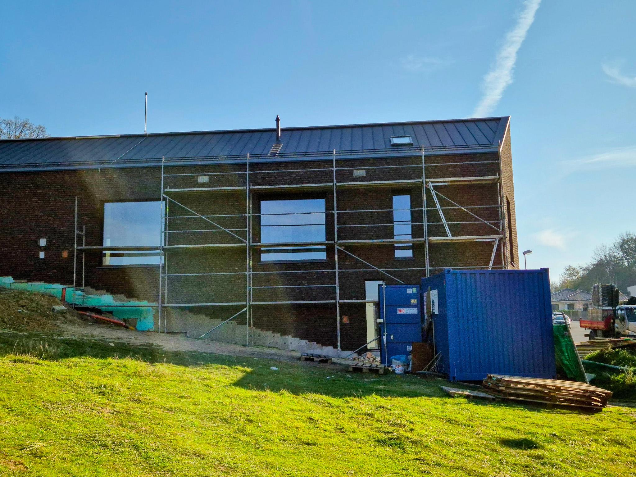 Lešenie pri obnove fasády